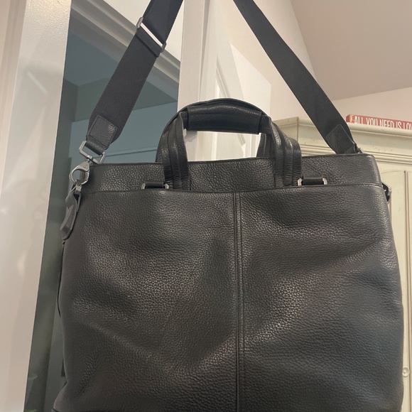 Vince Camuto Surbo bag - Picture 2 of 11